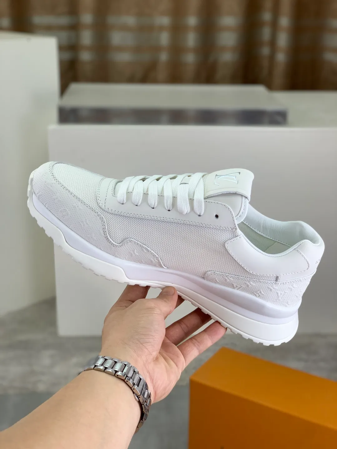 Men's men's shoes P680 new style 💶[LOUIS VUITTON] (original order) new style 🍀LV Louis Vuitton * - top version of LV classic trendy shoes! Use imported original cowhide and water-dyed cowhide lining. The latest original wear-resistant TPU combination outsole! High quality products! Multiple colors available, code number: 38-44 (45 46 customized)